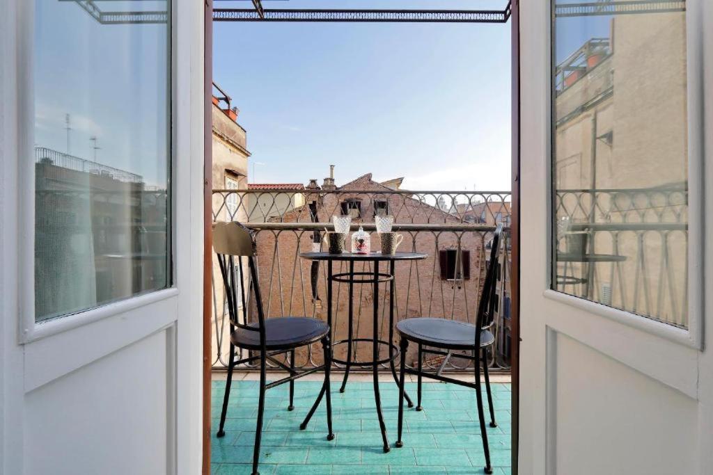 Boutique Suites Della Croce Roma Ngoại thất bức ảnh