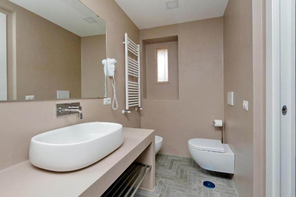 Boutique Suites Della Croce Roma Ngoại thất bức ảnh